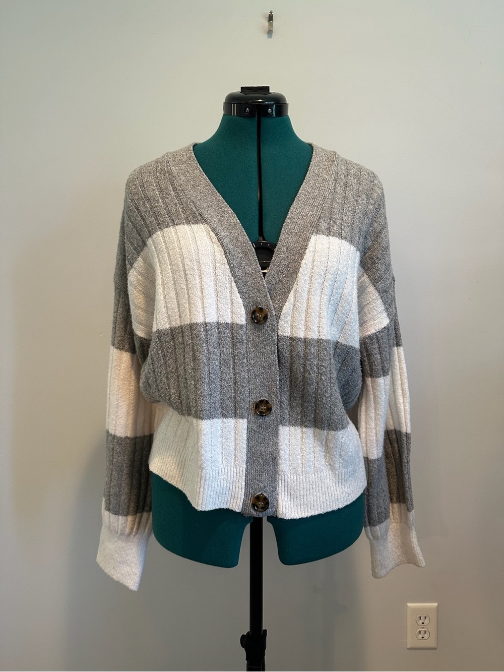 Pink Rose Ribbed Striped V-Neck Button Cardigan - Gray & Cream